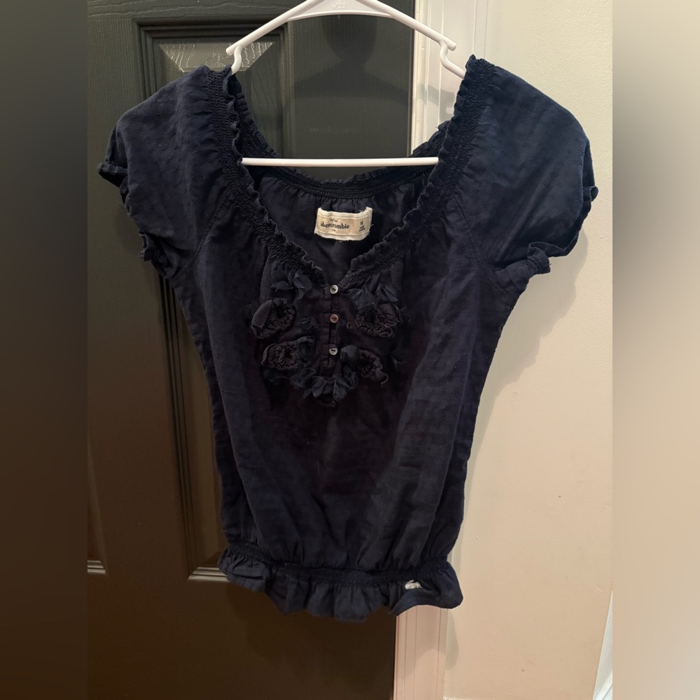 Abercrombie Vintage Y2K Navy Ruffled Top